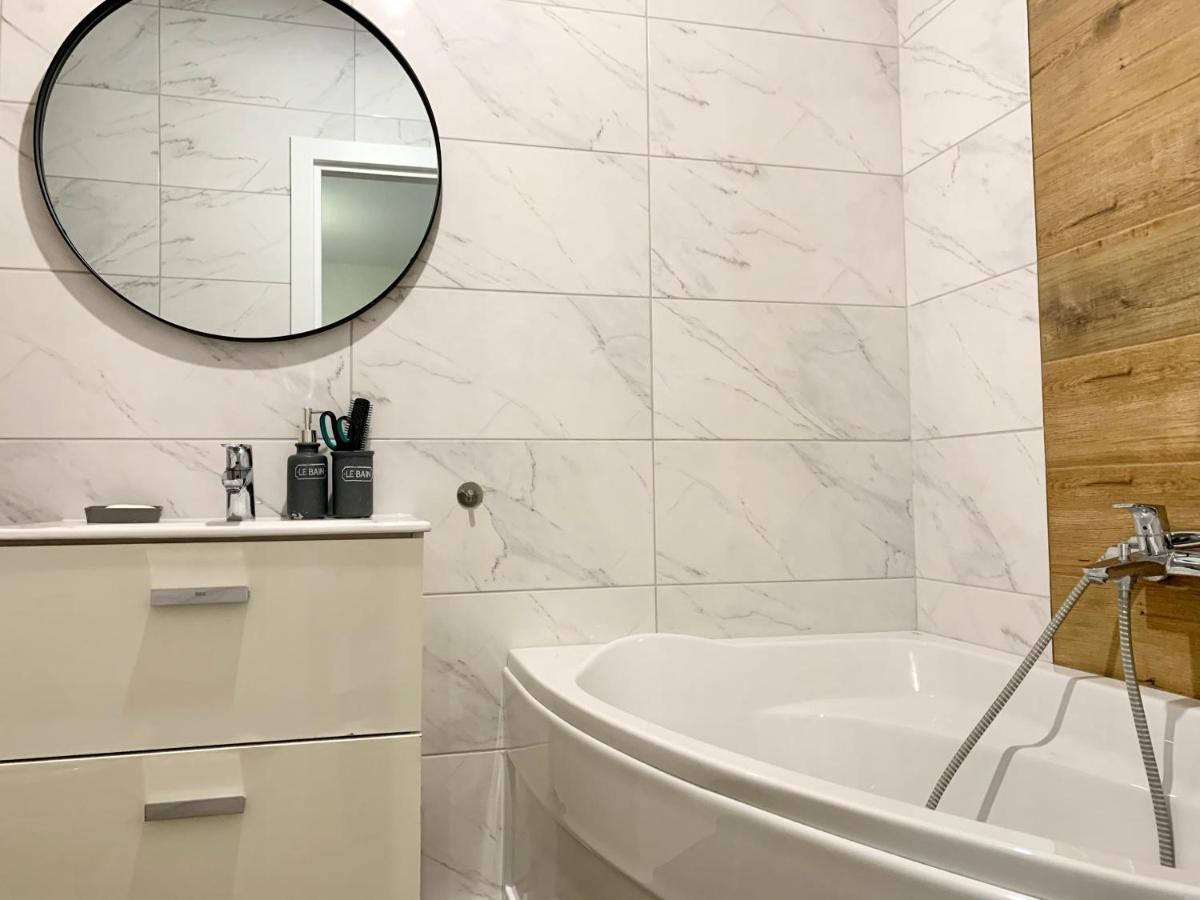 Luxury Pearl Odessa Apartment Bagian luar foto
